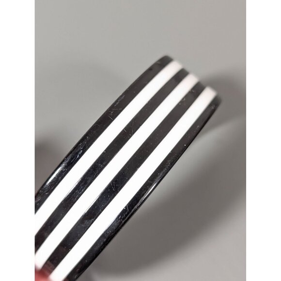Black White Stripe Lucite Cuff Bracelet 6.5" Classic Modernist - Picture 5 of 8